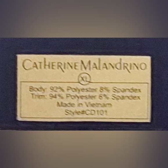 Gorgeous Catherine Malandrino Work-Out Top - Picture 2 of 4